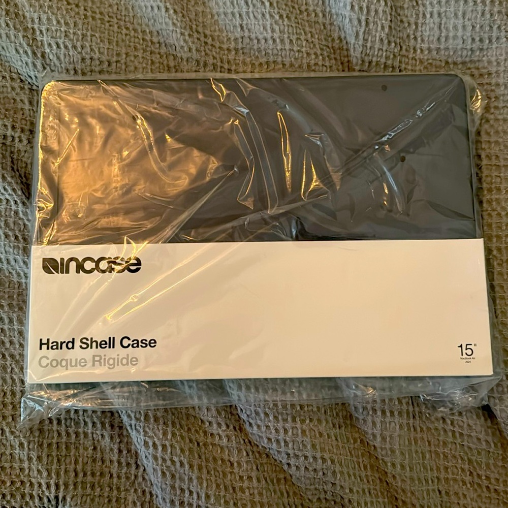 Incase Hard Shell Case Coque Rigide for MacBook Air 2024